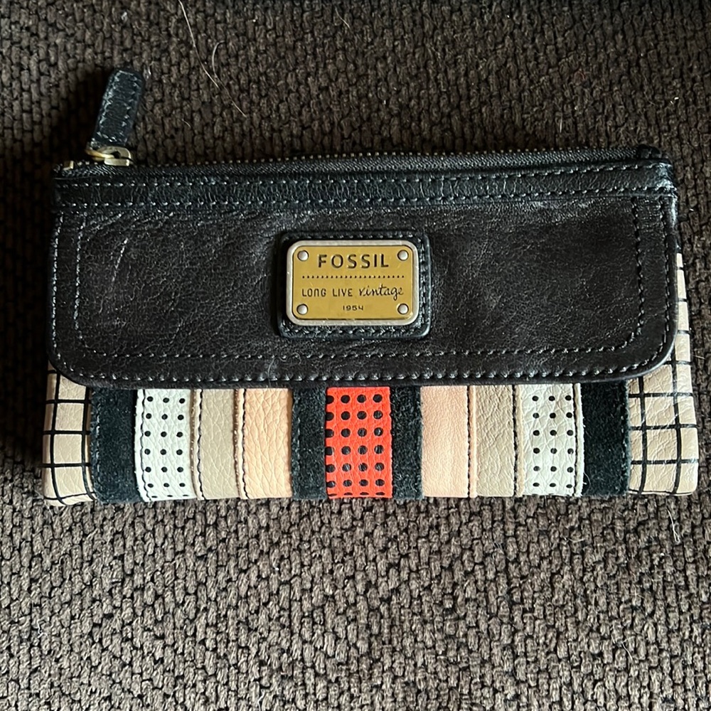 Fossil wallet